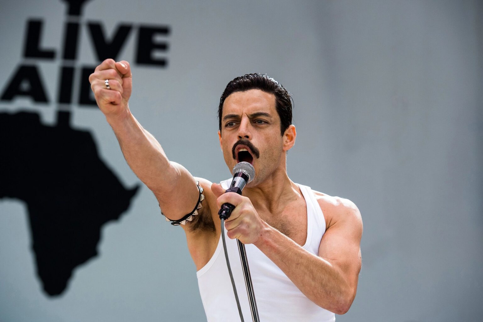Rami Malek nel biopic Bohemian Rhapsody