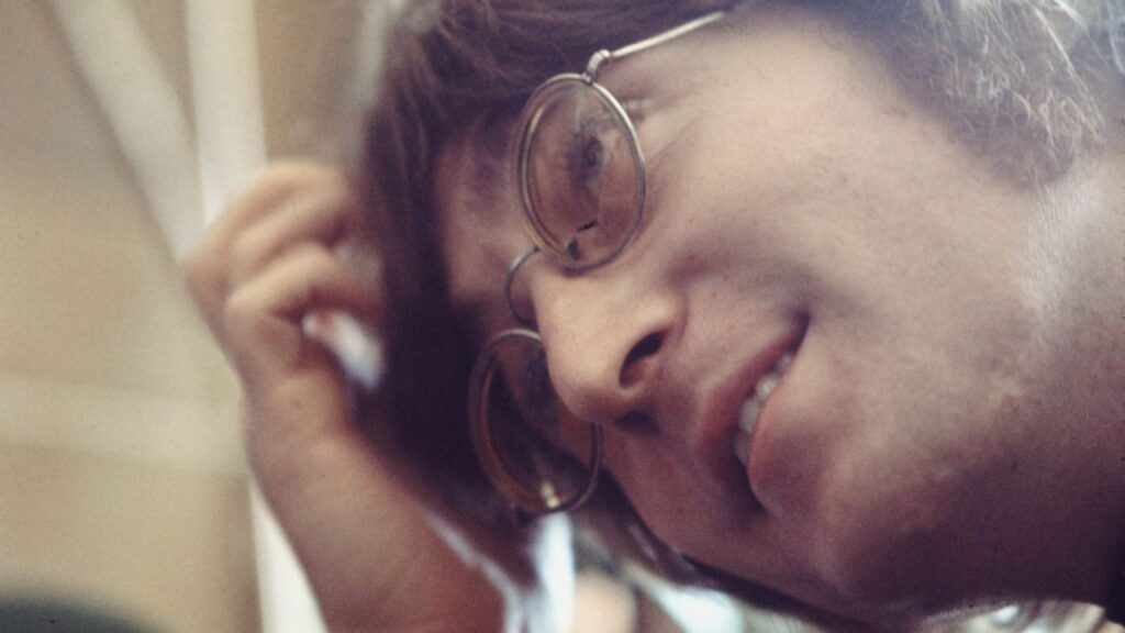 John Lennon e gli occhiali insanguinati