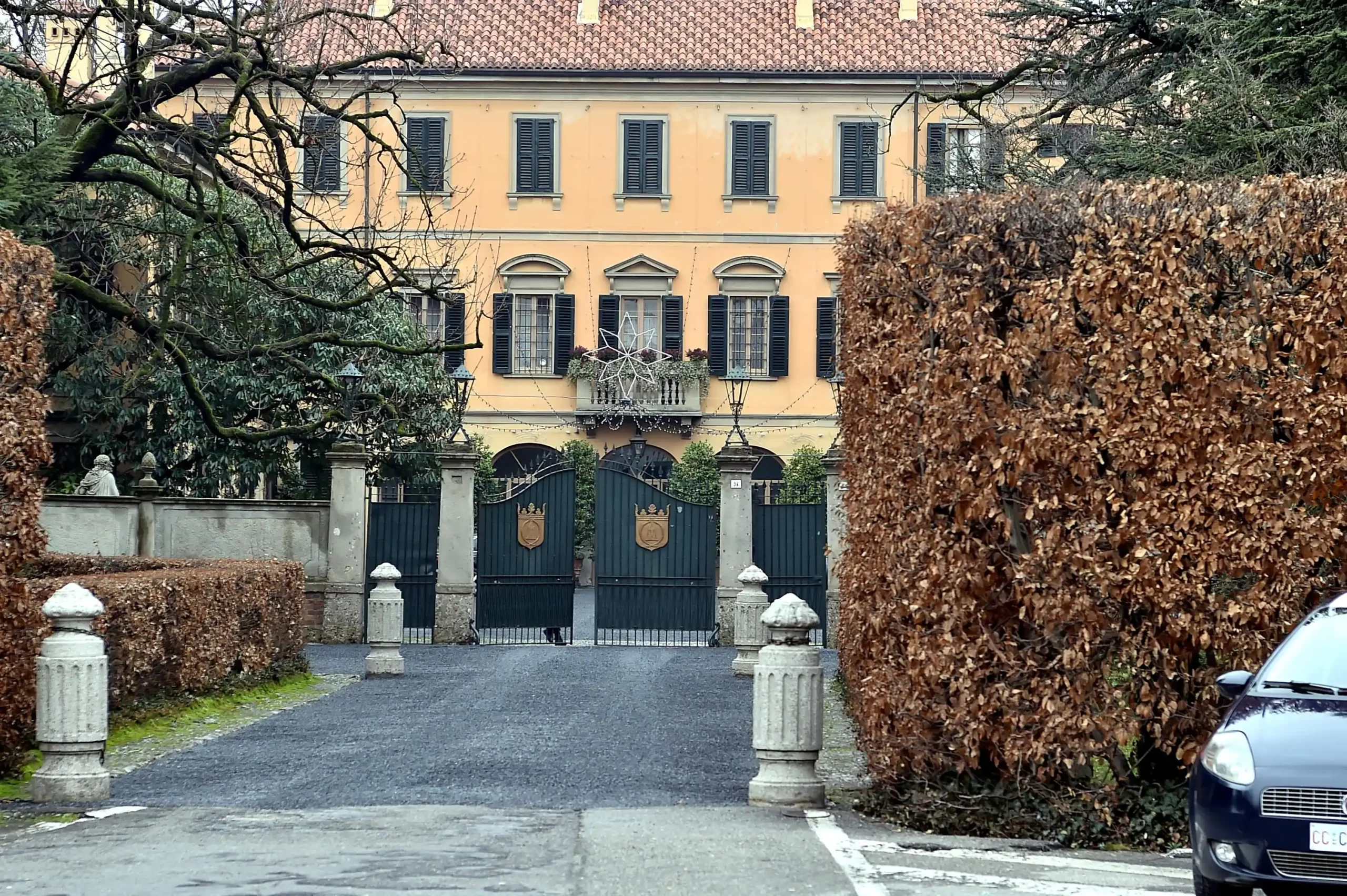 L'ingresso di Villa San Martino ad Arcore.