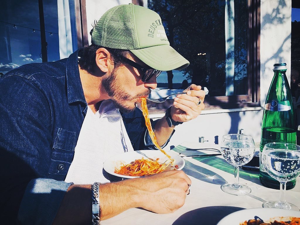 Raniero Monaco di Lapio mangia gli spaghetti