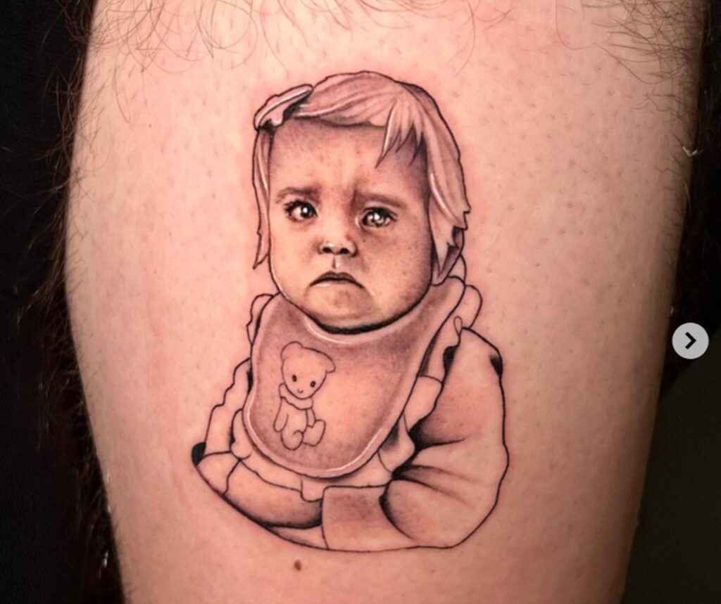 Il tatuaggio di Fedez che raffigura sua figlia Vittoria