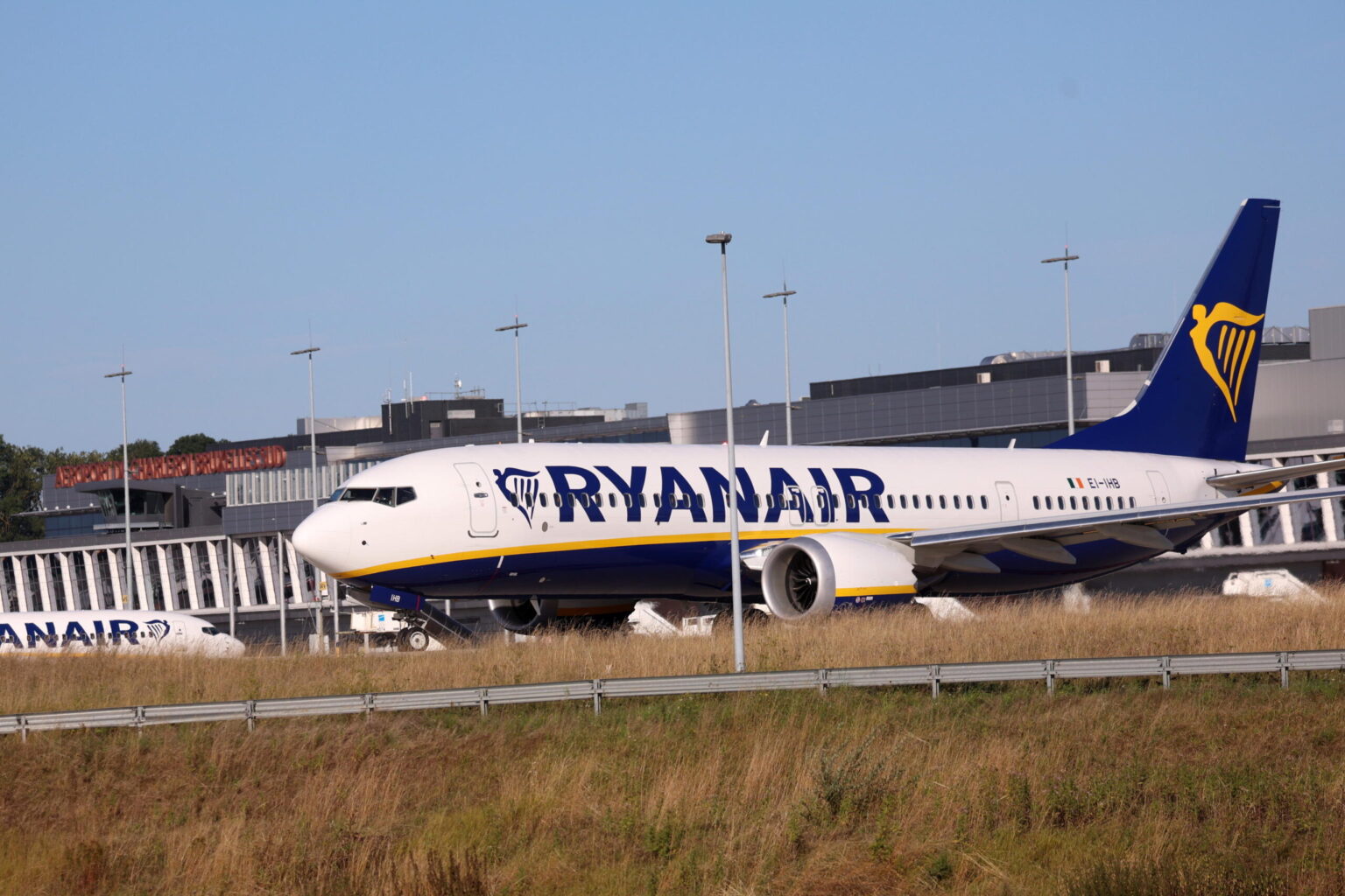 Volo Ryanair fermo per attacchi di panico.