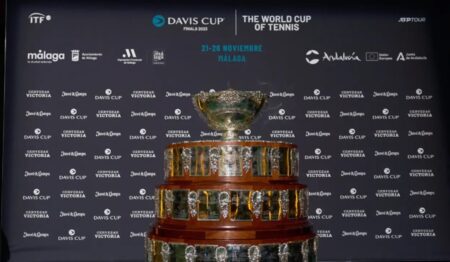 Fotografia che ritrae la Coppa Davis