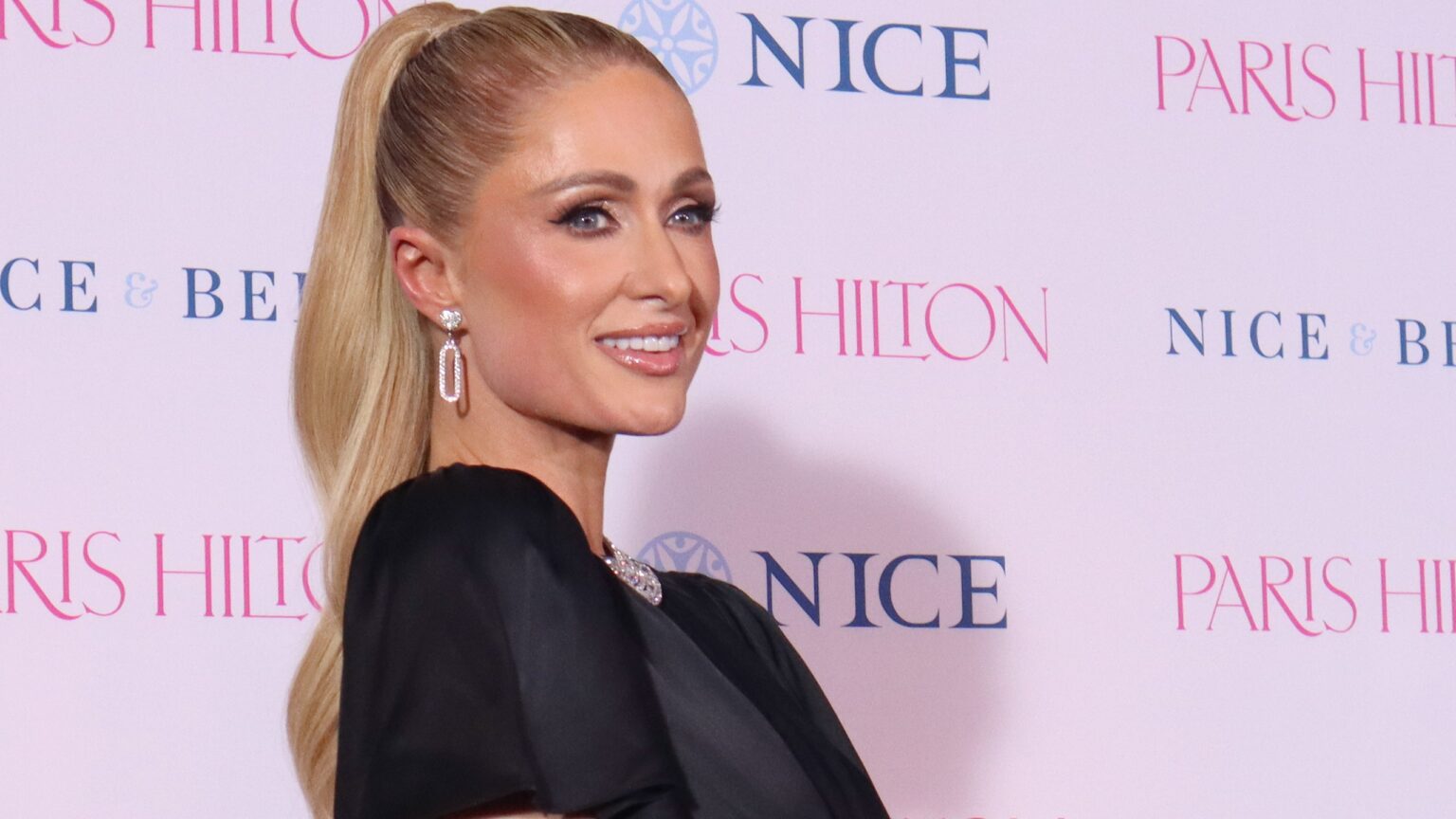 Paris Hilton è nuovamente mamma