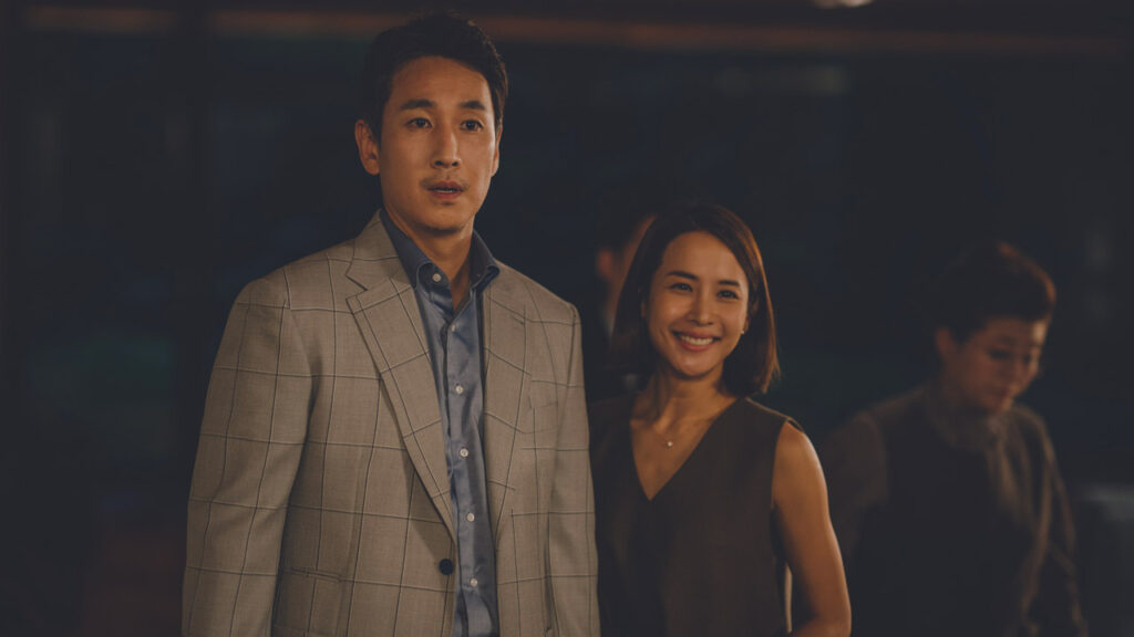 Lee Sun-kyun in una scena di Parasite