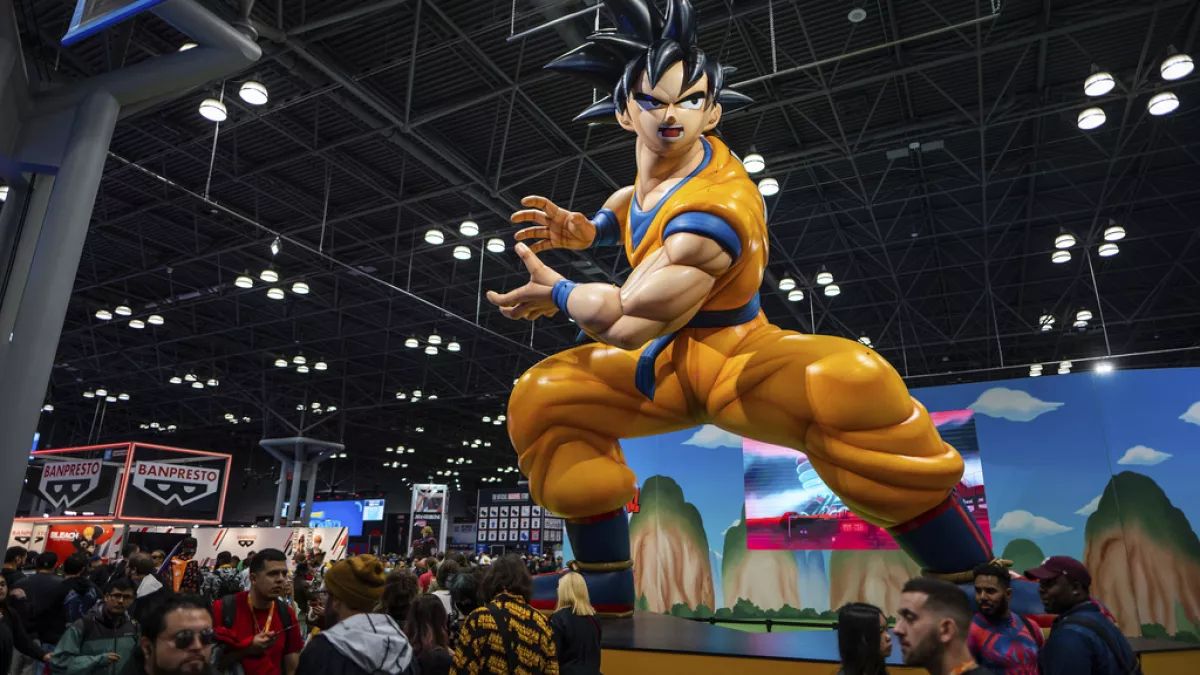 Una statua di Dragonball 