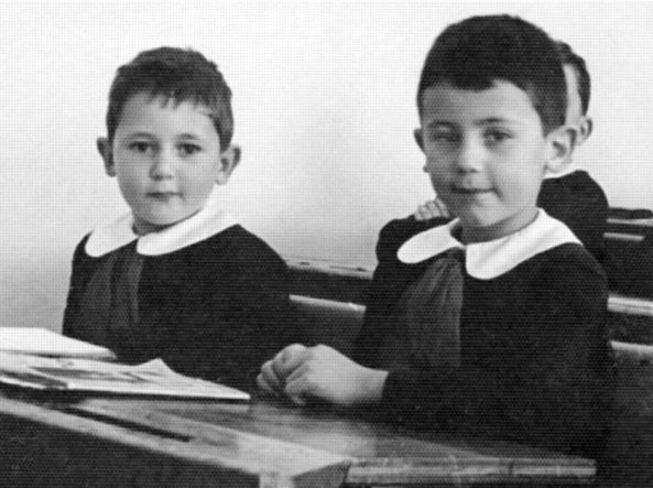 Una foto dei gemelli Piero e Paolo Villaggio da piccoli
