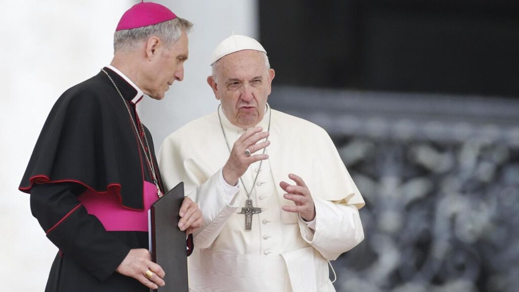 Padre Georg Ganswein e Papa Bergoglio
