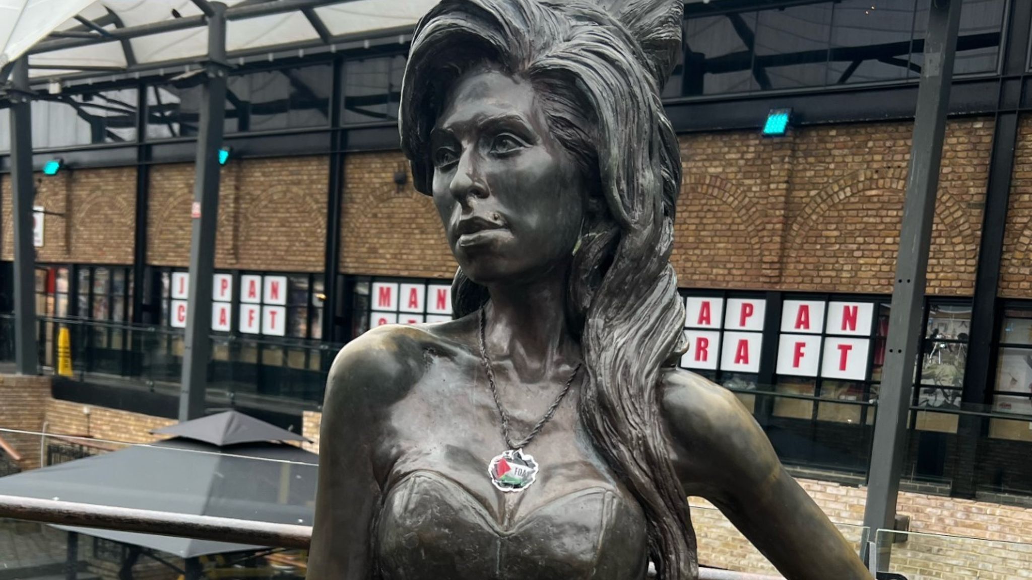 Statua Amy Winehouse