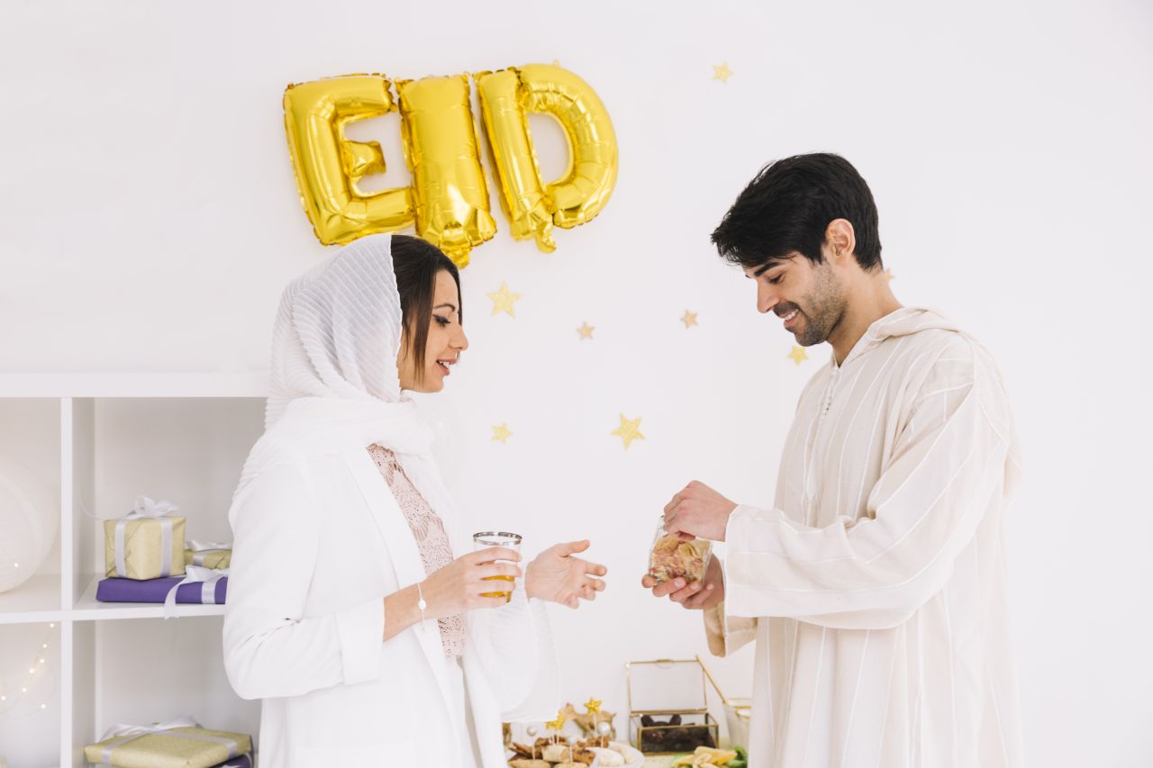 eid al fitr il bacio della luna che accende la festa dai dolci ai riti ecco come finisce il ramadan da Cultweb.it eid al fitr il bacio della luna che accende la festa dai dolci ai riti ecco come finisce il ramadan