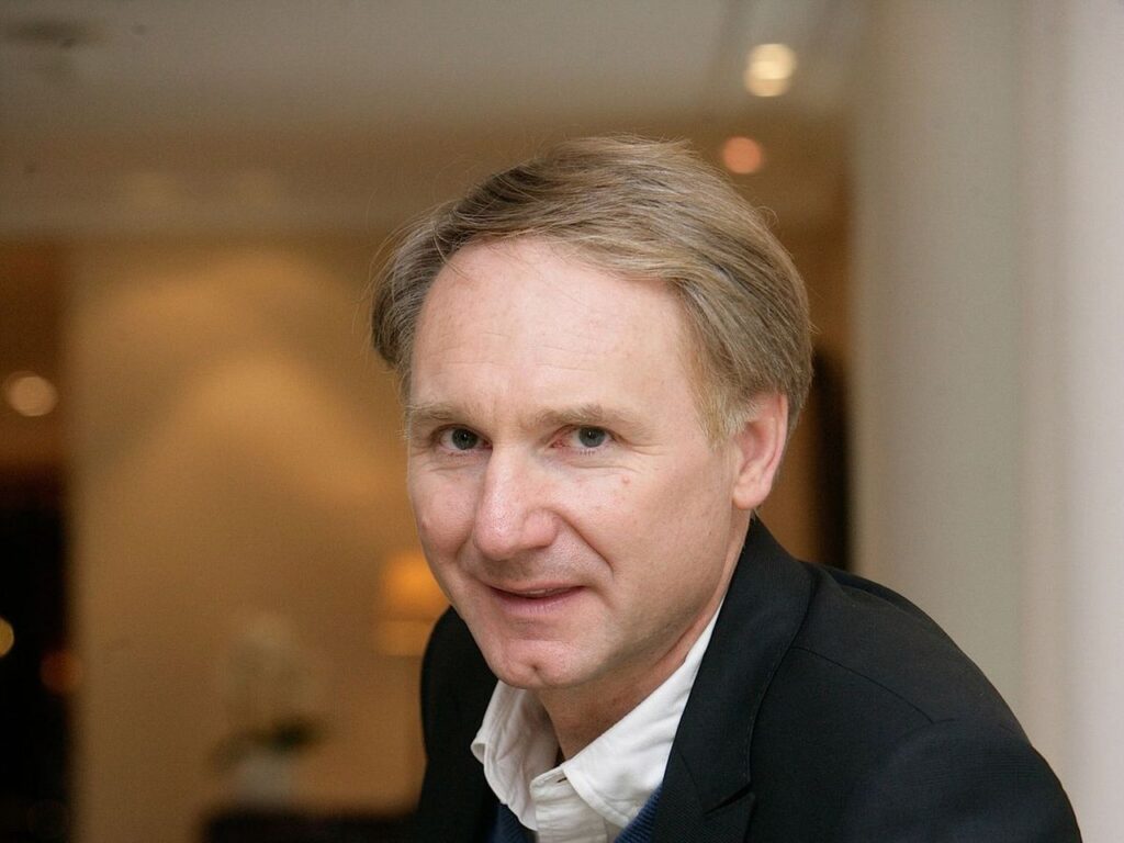 Dan Brown