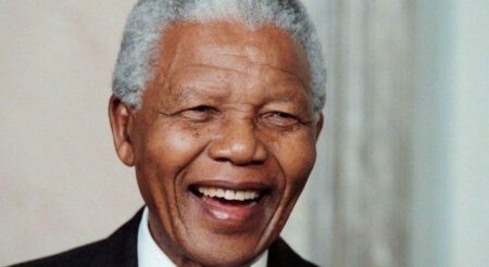 Nelson Mandela sorridente