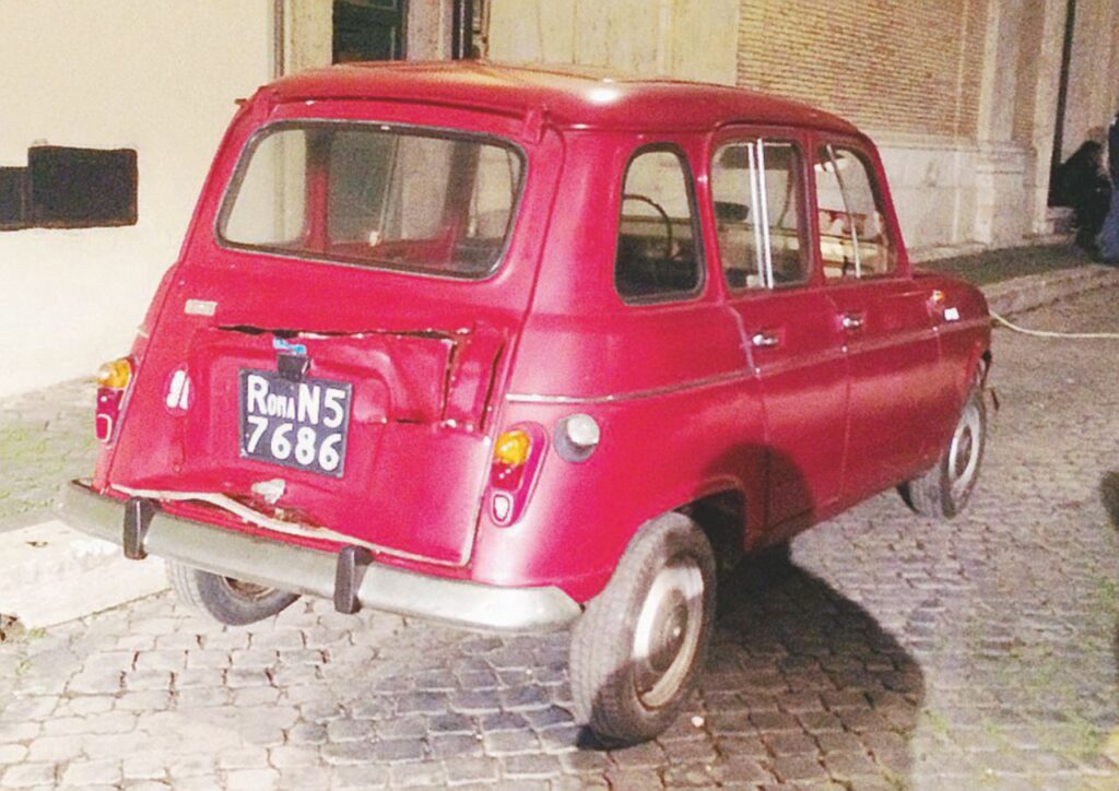 Renault 4 rossa
