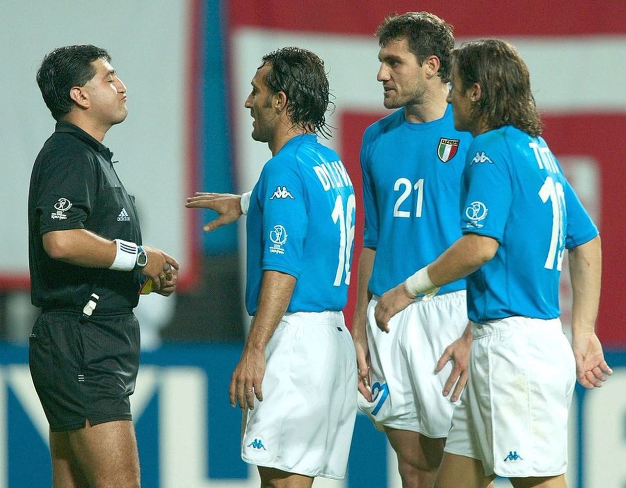cosa fa oggi byron moreno l8217arbitro scandaloso di italia corea del sud ai mondiali di calcio 2002