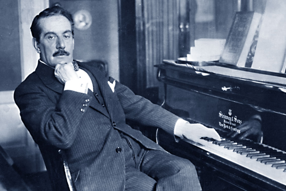 Giacomo Puccini al pianoforte