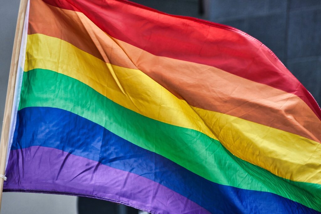 La bandiera del movimento LGBTQIA+