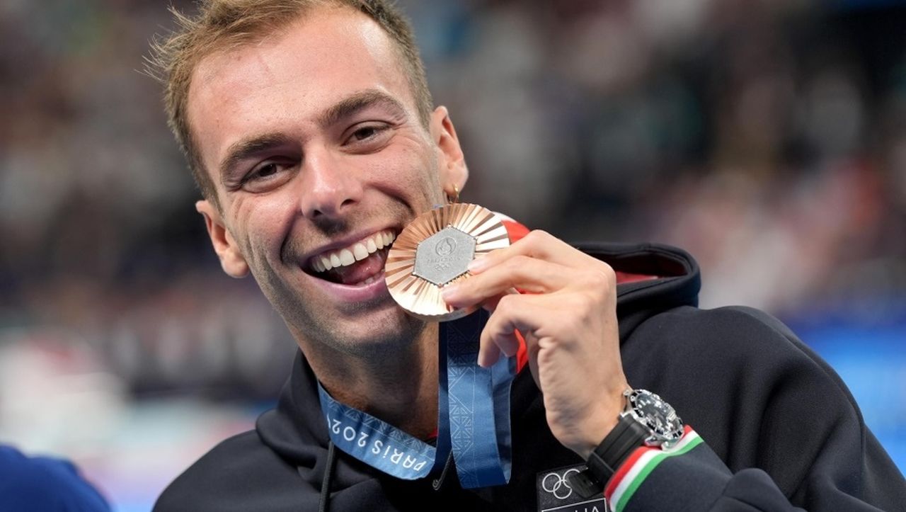 Gregorio Paltrinieri morde il bronzo a Parigi 2024