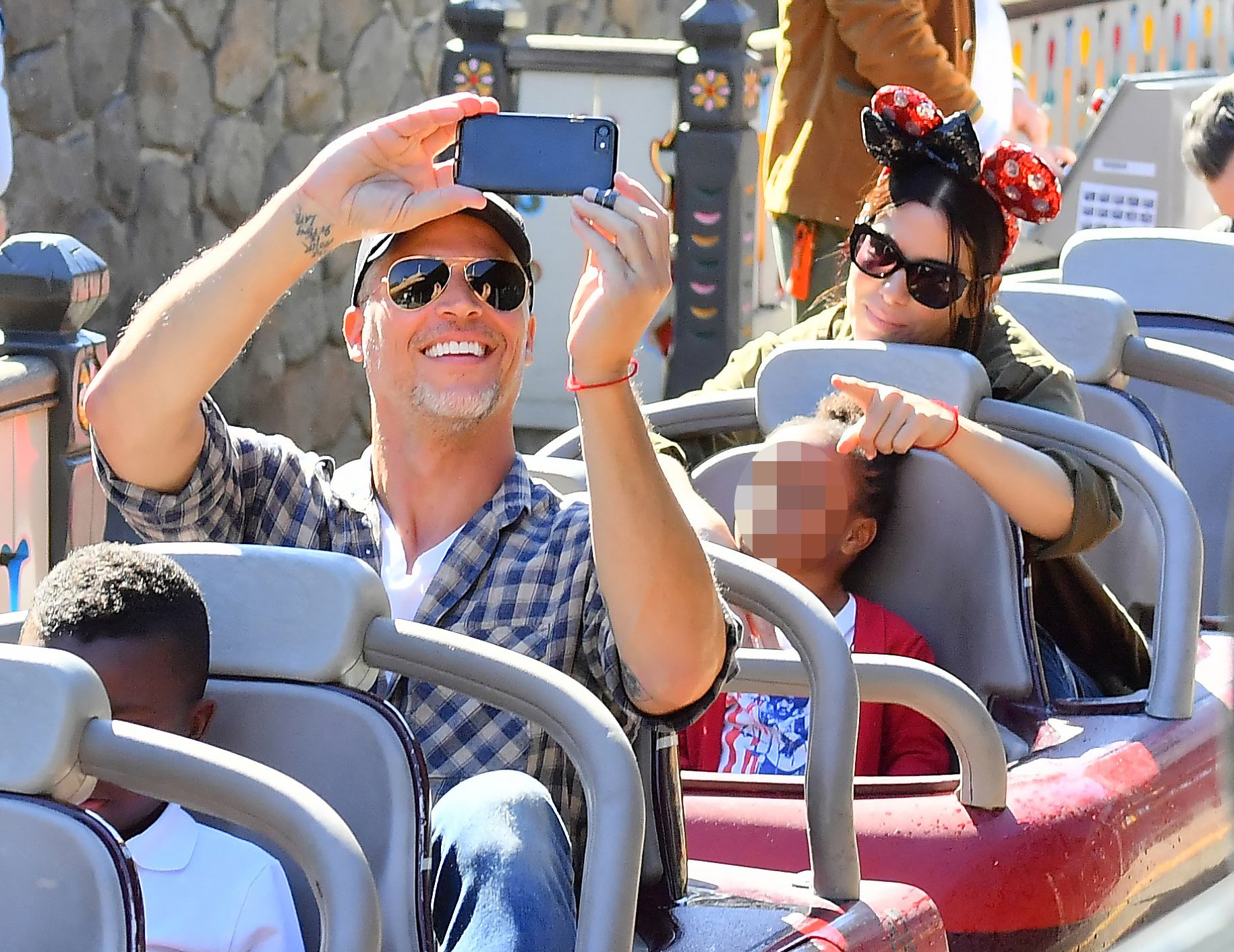 Sandra Bullock e Bryan Randall in un momento familiare 