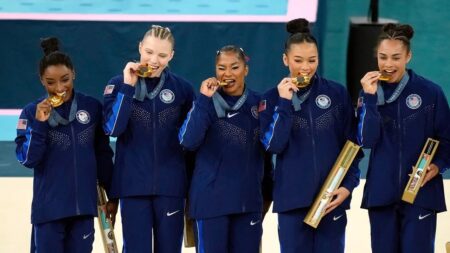 Simone Biles e le altre ginnaste americane mordono l'oro a Parigi 2024