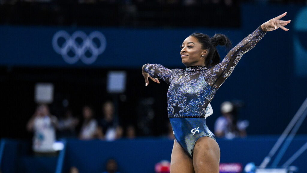 Simone Biles volteggio