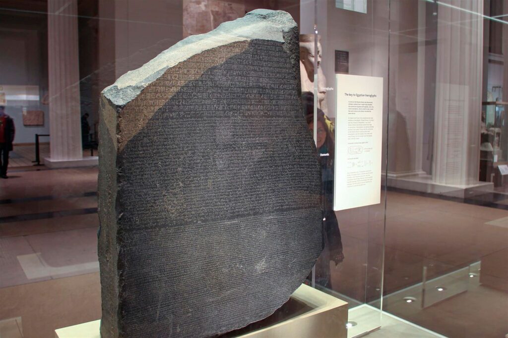 Cos è La Stele Di Rosetta Cos'è la Stele di Rosetta e perché è fondamentale | CultWeb.it