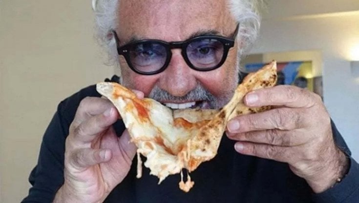 Flavio Briatore mangia la pizza