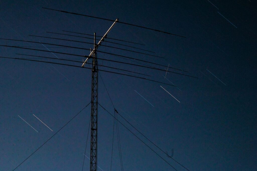 cielo con stelle cadenti