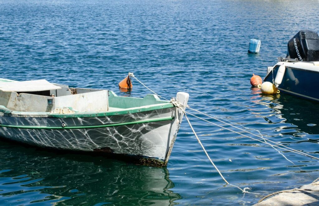 Una barchetta sul mare