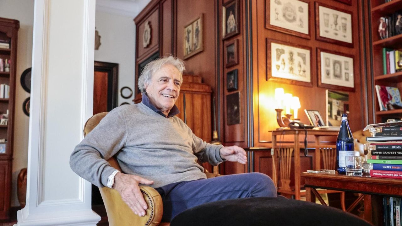 Enrico Montesano a casa sua