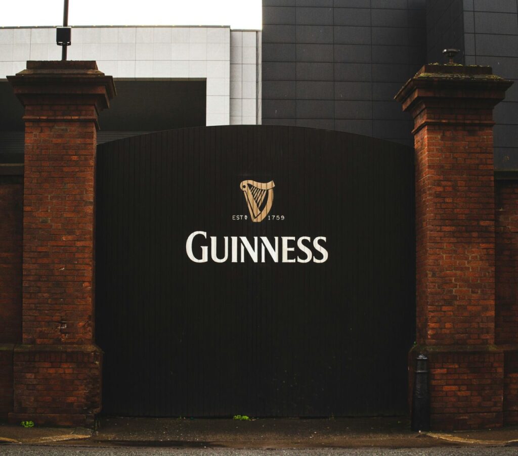 I cancelli della fabbrica Guinness a Dublino