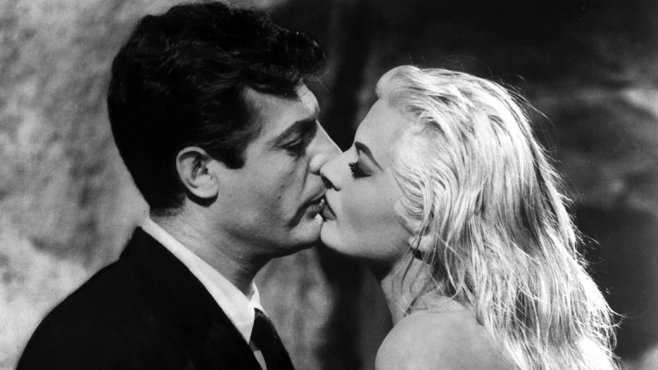 Marcello Mastroianni e Anita Ekberg in La dolce vita