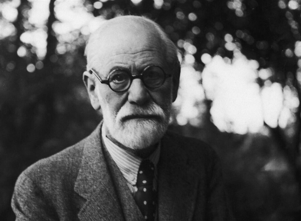 Un primo piano di Sigmund Freud