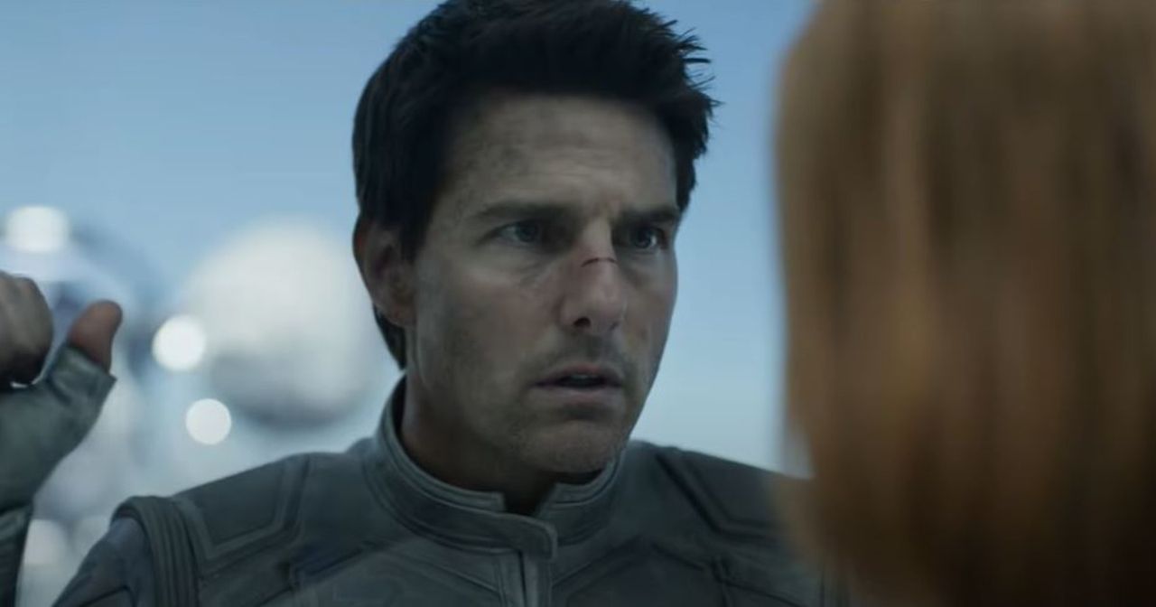 Tom Cruise in Oblivion