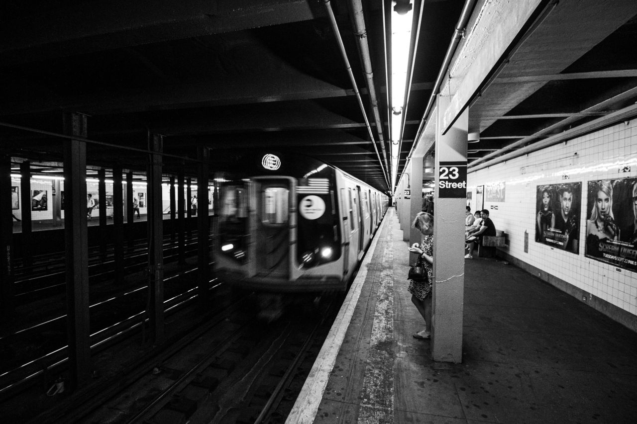 L'interno di una stazione della metropolitana di NYC