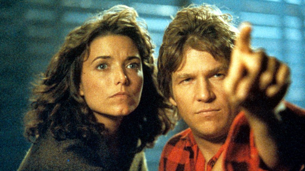 Karen Allen e Jeff Bridges in una scena di Starman 