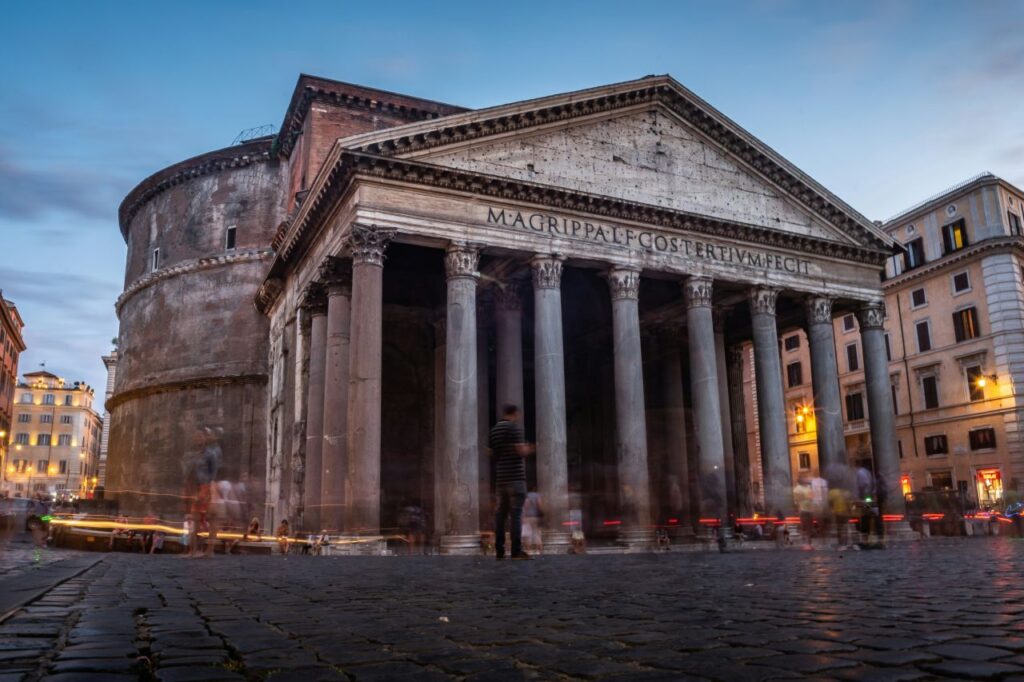 Un'immagine del Pantheon a Roma