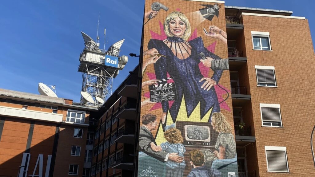 Il murale dedicato a Raffaella Carrà