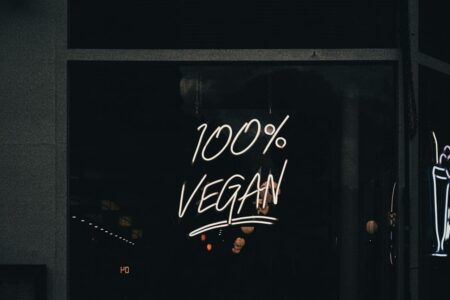 Insegna 100% vegan