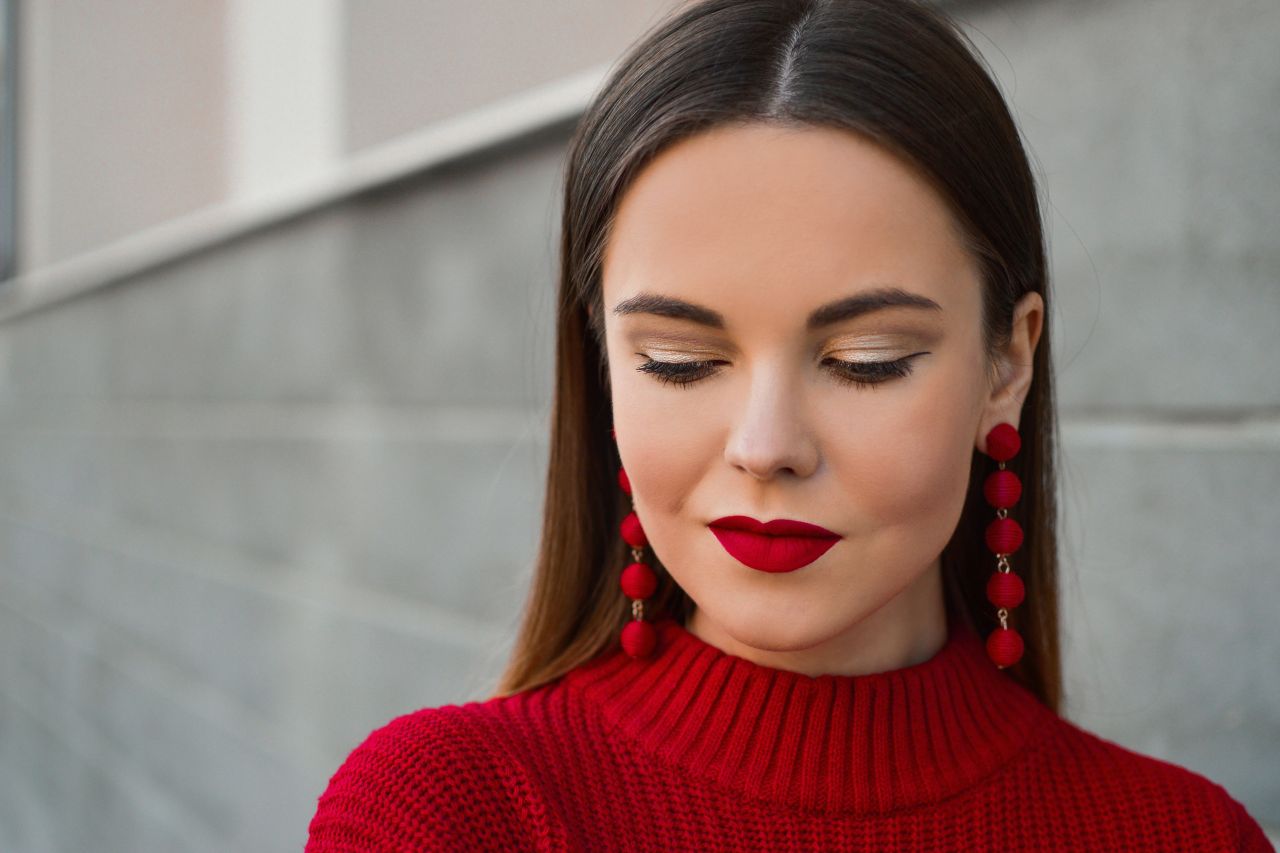 Una donna in rosso