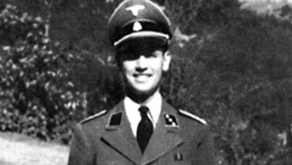 Erich Priebke in divisa nazista