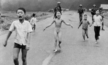 La celebre foto ribattezzata Napalm Girl