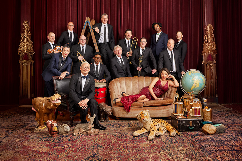 Un'immagine dei Pink Martini