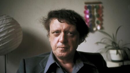 Lo scrittore Anthony Burgess nel 1973