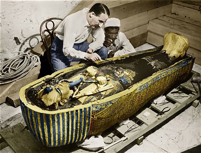 Howard Carter apre il sepolcro di Tutankhamon