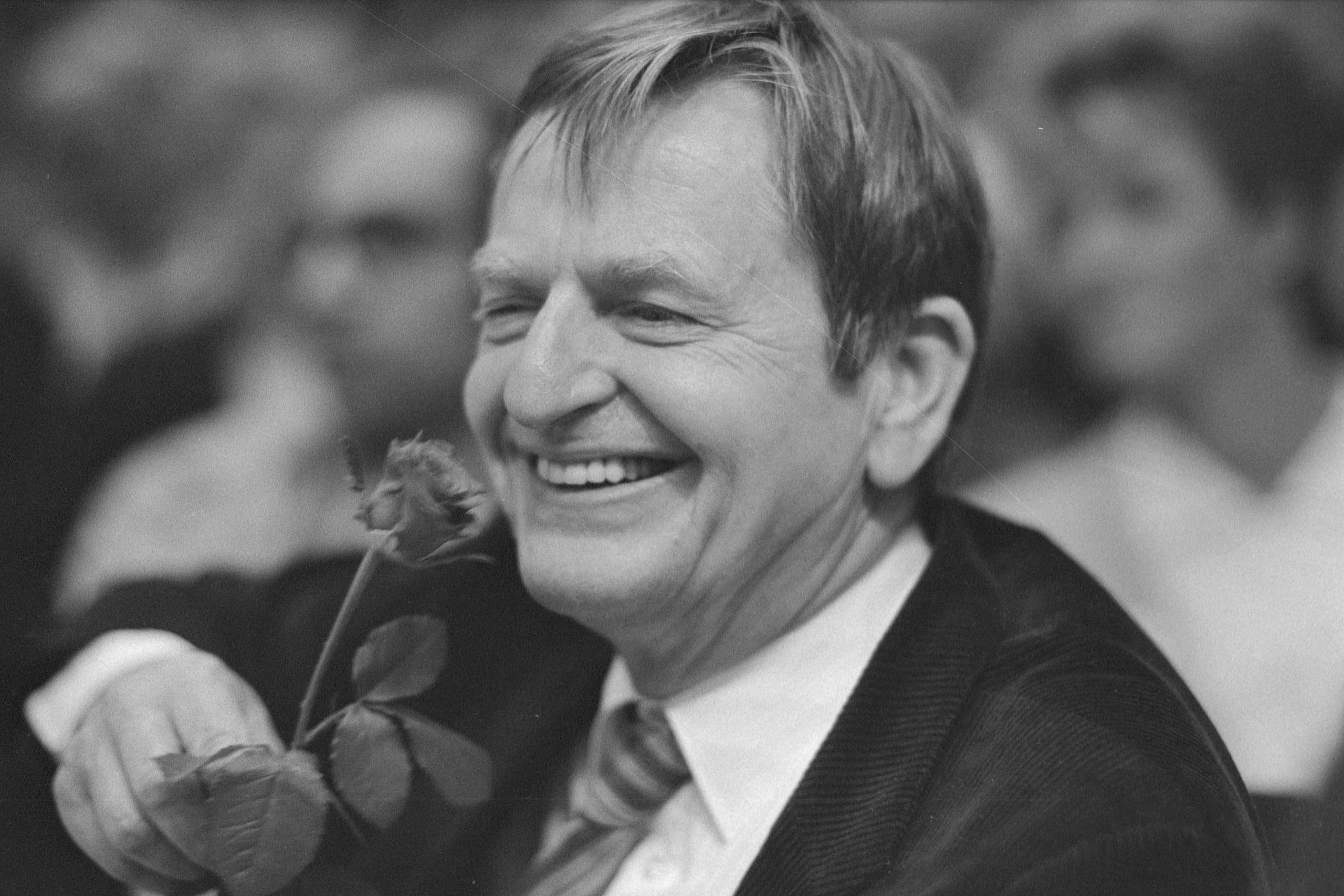 Una foto in bianco e nero di Olof Palme