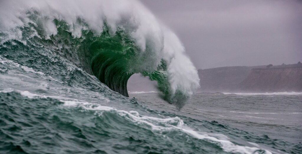 Un'onda di tsunami