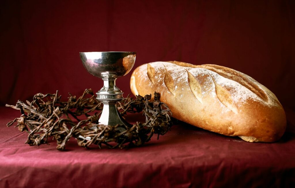 calice e pane per la comunione