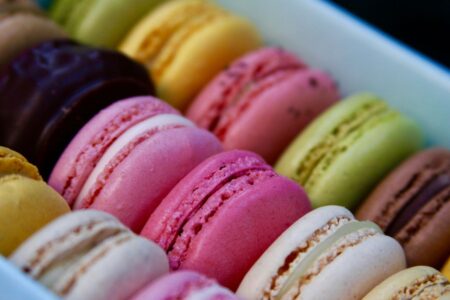 degli invitanti macarons