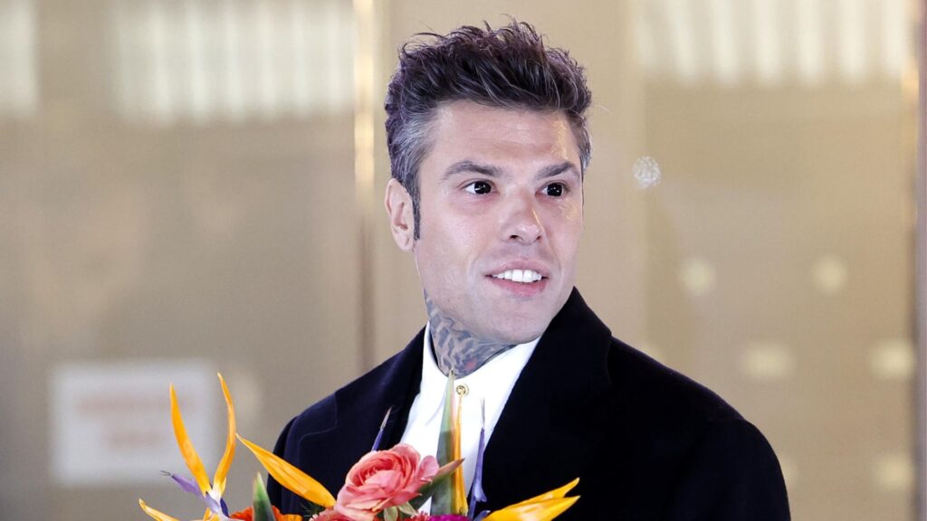 fedez occhi neri