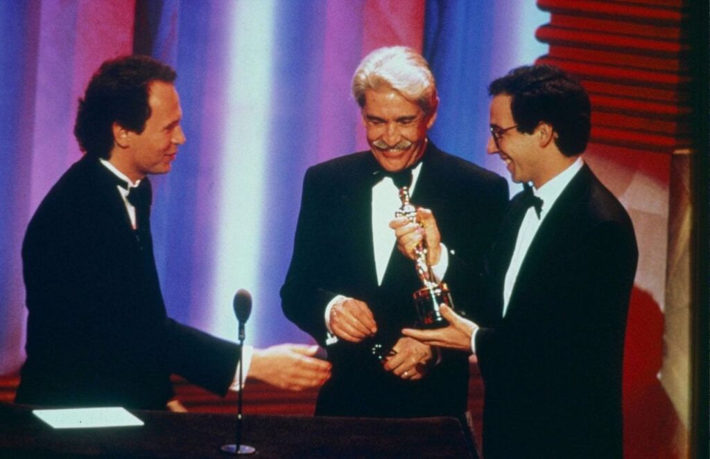 Giuseppe Tornatore vince l'Oscar per Nuovo Cinema Paradiso